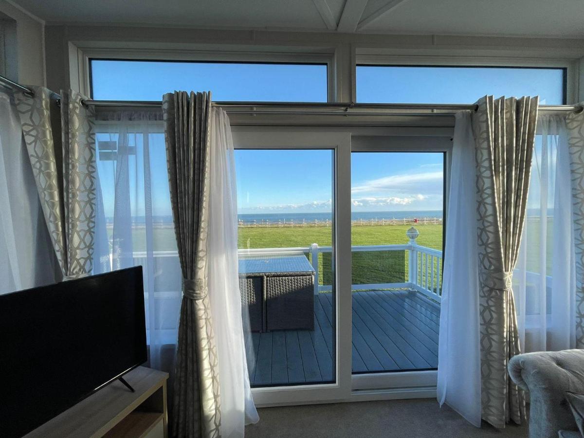 Beautiful Lodge With Full Sea Views At Broadland Sands In Suffolk Ref 20235Bs Hopton on Sea ภายนอก รูปภาพ